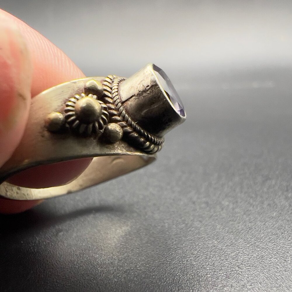 Antique Sterling SIlver Amethyst Ring 7.5 - Picture 6 of 13